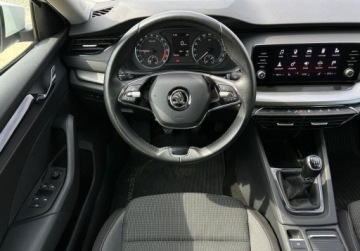 Skoda Octavia IV Liftback 2.0 TDI 115KM 2022 Skoda Octavia Nowy ROZRZAD, OPONY, Podgrzewane 4 fotele, Tempomat, Kamera,, zdjęcie 5