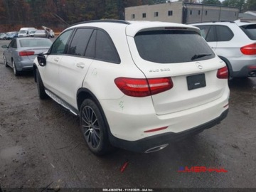 Mercedes GLC C253 2018 Mercedes-Benz GLC 2018 r., 2,0L GLC 300 4MATIC 2.0 Benzyna 241KM, zdjęcie 3