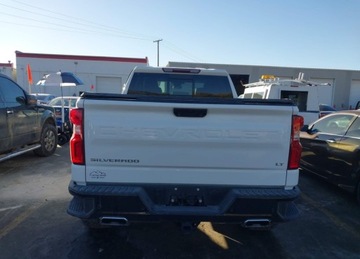 Chevrolet Silverado II 2023 Chevrolet Silverado 2023r., 4wd Standard Bed Lt Trail Boss, 5.3L, od ubezp, zdjęcie 5