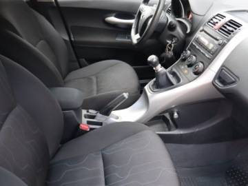 Toyota Auris II Hatchback 5d Dual VVT-i 100 99KM 2013 Toyota Auris 1.3 Dual VVT-i, Salon Polska, Klima, zdjęcie 8