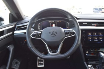 Volkswagen Arteon Fastback Facelifting 2.0 TDI 200KM 2022 Volkswagen Arteon Shooting Brake 2.0 TDI 200KM DSG 4x4 R-Line WebastoNaviB, zdjęcie 3