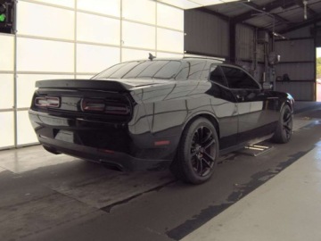 Dodge Challenger III 2020 Dodge Challenger 2020, 6.2L, SRT, Hellcat 6.2 Benzyna 717KM, zdjęcie 4