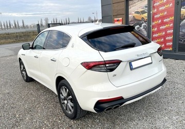 Maserati Levante 3.0 V6 GDI 350KM 2021 Maserati Levante 4X4 LEVANTE 3.0 BENZ 350 KM 2021r Warszawa 3.0 Benzyna, zdjęcie 3