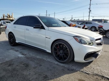 Mercedes Klasa E W212 2014 Mercedes-Benz Klasa E 63 AMG-S 2014 5.5l 5.5 Benzyna 577KM, zdjęcie 4