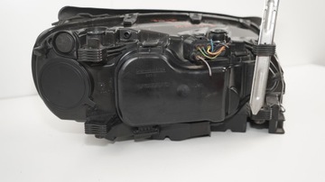 SVĚTLO LEVÝ PŘEDNÍ VOLVO V70 III 09-11R