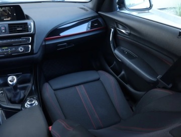 BMW Seria 1 F20-F21 Hatchback 5d Facelifting 2015 118d 150KM 2015 BMW 1 118d, Navi, Tempomat, Parktronic, zdjęcie 7