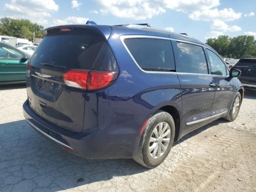 Chrysler Pacifica II 2018 Chrysler Pacifica Touring L Plus 2018 3.6l 3.6 Benzyna 287KM, zdjęcie 3