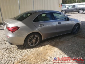 Mercedes Klasa A W177/V177 2020 Mercedes-Benz Klasa A 220_4MATIC_2.0 L_188 km_2020r 2.0 Benzyna 188KM, zdjęcie 3