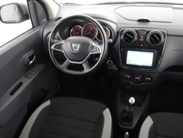 Dacia Lodgy Minivan Facelifting 1.5 Blue dCi 115KM 2022 Dacia Lodgy 1.5 Blue dCi, Salon Polska, zdjęcie 6