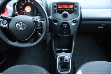 Toyota Aygo II Hatchback 3d Facelifting 1.0 VVT-i 72KM 2019 Toyota Aygo 1.0 VVT-i, Salon Polska, Serwis ASO, zdjęcie 11