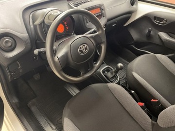 Toyota Aygo II Hatchback 5d 1.0 VVT-i 69KM 2015 Toyota Aygo 1.0 VVT-i X II (2014-) Toyota Aygo 1.0, zdjęcie 9