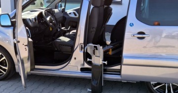 Citroen Berlingo II 2016 Citroen Berlingo 1,6 HDI Automat Dla Kierowcy Inwalidy RGH Podajnik do wo, zdjęcie 7