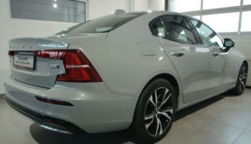 Volvo S60 III 2023 Volvo S60 Volvo S60 B5 B AWD Ultimate Dark 2.0 Hybryda 250KM, zdjęcie 6