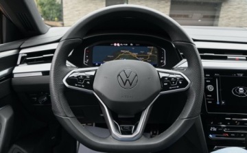 Volkswagen Arteon Fastback Facelifting 2.0 TDI SCR 150KM 2021 Volkswagen Arteon 2,0 TDI 2X R-LINE DSG HEDA UP Nawigacja Kamera Virtual, zdjęcie 30