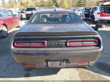 Dodge Challenger III 2019 Dodge Challenger DODGE CHALLENGER RT 5.7 Benzyna 375KM, zdjęcie 3