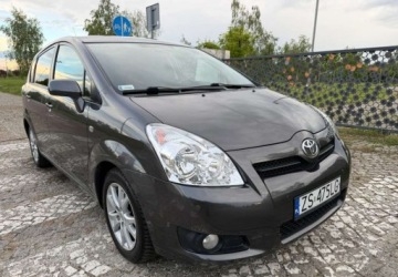 Toyota Corolla Verso AR10 1.8 i 130KM 2008 Toyota Corolla Verso Toyota Corolla Verso 1.8 Premium 7os 1.8 Benzyna, zdjęcie 4