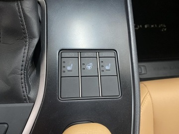 Lexus UX Crossover 250h 184KM 2022 Lexus UX 250h GPF F Sport Design 2WD 250h GPF F Sp, zdjęcie 13