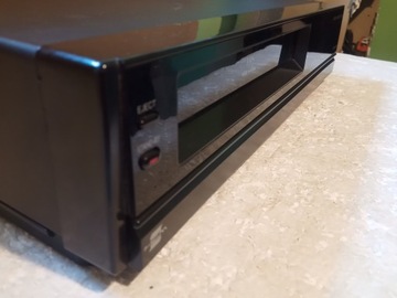 HCM Видеомагнитофон-22