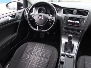Volkswagen Golf VII Variant 2.0 TDI CR DPF BlueMotion Technology 150KM 2015 VW Golf 2.0 TDI, Navi, Klima, Klimatronic, zdjęcie 6