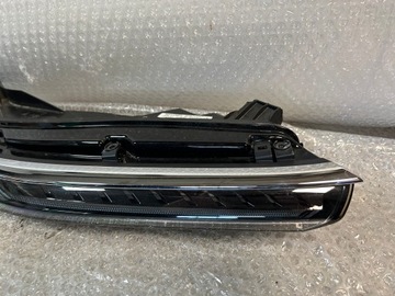 ФОНАРЬ ДХО ПРАВАЯ CITROEN 9833775580