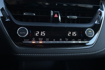 Toyota Corolla XII Sedan Facelifting 1.5 VVT-i 125KM 2023 Toyota Corolla 1.5 VVT-i, Salon Polska, zdjęcie 15