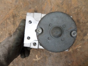 Насос ABS Toyota Avensis T25 тормозной esp Corolla