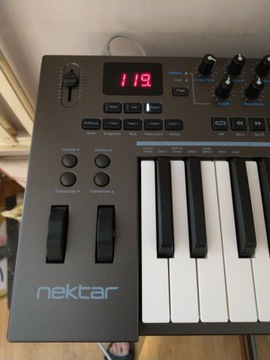Nektar Impact LX25+ миди-USB-клавиатура управления