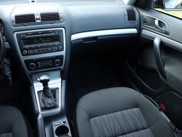 Skoda Octavia II Hatchback Facelifting 1.4 TSI 122KM 2012 Skoda Octavia 1.4 TSI, Salon Polska, DSG, Klima, zdjęcie 7