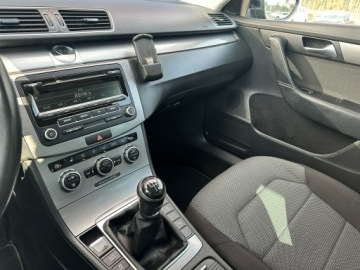 Volkswagen Passat B7 Variant 2.0 TDI CR DPF BlueMotion 140KM 2013 Volkswagen Passat Variant Alu Czujniki GWARANCJA !, zdjęcie 19