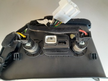 KIA CEED II FACELIFT 2015-18R PANEL USB RÁMEČEK POLIČKA TUNELU SKŘÍŇKA 93310-A2000