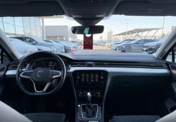Volkswagen Passat B8 Variant Facelifting 2.0 TSI 190KM 2022 Volkswagen Passat LED Travel Assist Navi Easy OpenClose Salon PL FVAT, zdjęcie 27