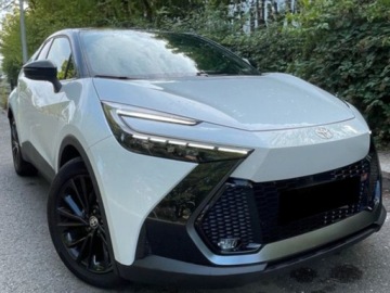 Toyota C-HR II SUV 1.8 Hybrid 140KM 2026 Od ręki - GR Sport 1.8 Hybrid Dynamic Force 140KM | Podgrzewane fotele!, zdjęcie 1