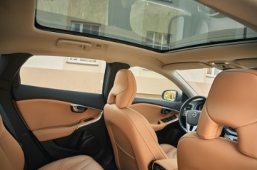 Volvo V40 II Hatchback Facelifting 2.0 D2 120KM 2018 VOLVO V40 INSCRIPTION PANORAMA JASNA SKÓRA AUTOMAT, zdjęcie 30