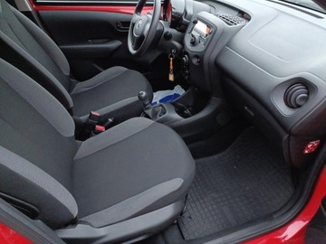 Toyota Aygo II Hatchback 5d 1.0 VVT-i 69KM 2015 Toyota Aygo 1.0 VVT-i X II (2014-) 1.0 VVT-i 69KM, zdjęcie 12
