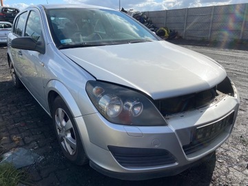 OPEL ASTRA H 04-10 POLIČKA ZADNÍ KUFRU