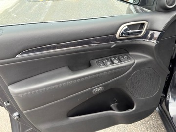 Jeep Grand Cherokee IV Terenowy 3.0 V6 CRD 241KM 2012 JEEP Grand Cherokee 3.0 CRD Overland Krajowy Bezwypadkowy Serwisowany, zdjęcie 33