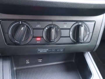 Seat Ibiza V Hatchback 5d 1.0 MPI EVO 80KM 2019 Seat Ibiza 1.0 MPI, Salon Polska, 1. Właściciel, zdjęcie 12