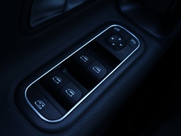 Mercedes Klasa A W177/V177 Hatchback 1.3 160 109KM 2020 Mercedes A A 160, Salon Polska, Serwis ASO, Klima, zdjęcie 13