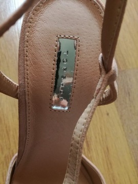 TOPSHOP Красивые кожаные туфли на высоком каблуке, размер 39.