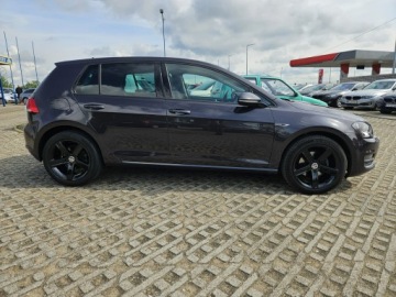 Volkswagen Golf VII Hatchback 3d 1.4 TSI BlueMotion Technology 125KM 2015 Volkswagen Golf 1,4 benzyna 125KM Lounge kamera, zdjęcie 15