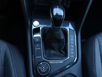 Volkswagen Tiguan II SUV Facelifting 2.0 TSI 190KM 2022 VW Tiguan 2.0 TSI, Salon Polska, 4X4, DSG, Navi, zdjęcie 15