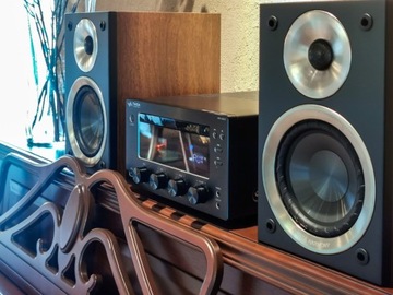 TAGA HTR-1000CD v2 + INDIANA LINE NOTA 240X ЧЕРНЫЙ