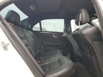 Mercedes Klasa E W212 2012 Mercedes-Benz Klasa E 63 AMG 2012 5.5l 5.5 Benzyna 518KM, zdjęcie 10