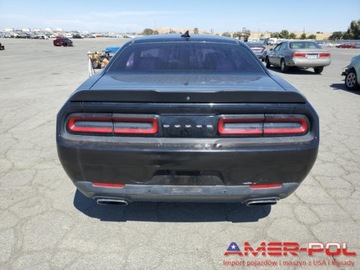 Dodge Challenger III 2016 Dodge Challenger _RT_SCAT PACK_Shaker_V8_6.4 L_485 km_2016r 6.4 Benzyna, zdjęcie 5
