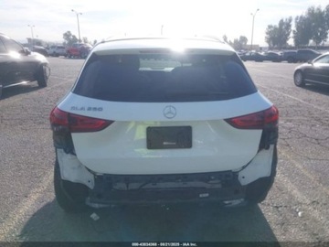 Mercedes GLA II 2023 Mercedes-Benz GLA 2023 Mercedes-Benz GLA 250 SUV 2.0 Benzyna 221KM, zdjęcie 3