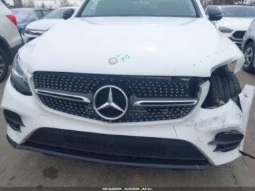 Mercedes GLC C253 2017 Mercedes-Benz GLC 2017 MERCEDES-BENZ GLC 300 COUPE 4MATIC 2.0 Benzyna 241KM, zdjęcie 6