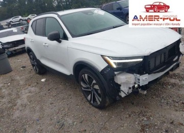 Volvo XC40 2024 Volvo XC 40 B5 Plus Dark Theme 2024 2.0l 2.0 Benzyna 247KM