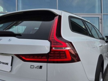 Volvo 2019 Volvo V60 Cross Country Salon PL, I wlasciciel, Serwis ASO, bezwypadkowy, zdjęcie 1