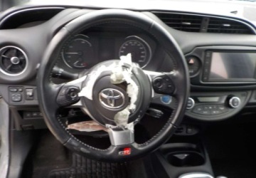 Toyota Yaris III Hatchback 5d Facelifting 2017 1.5 Hybrid 100KM 2019 Toyota Yaris GR-Sport Okazja 1.5 Hybryda 100KM, zdjęcie 27