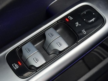 Mercedes Klasa C W206 Limuzyna 1.5 180 170KM 2025 MERCEDES-BENZ C Klasa 180 Avantgarde 1.5 (170KM) 2025, zdjęcie 8